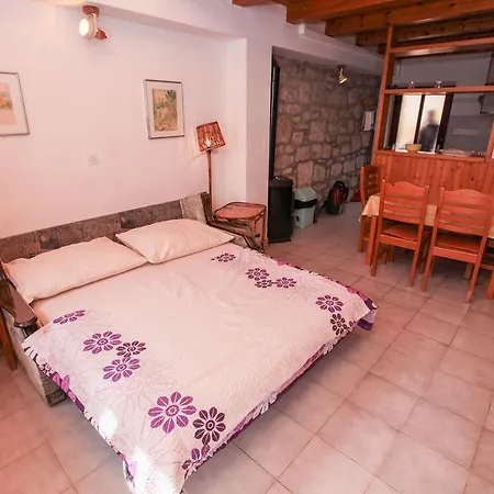 Viki Lejlighed Podobuče